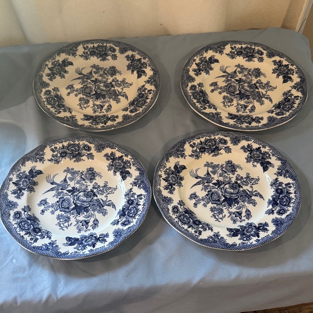 Blue and White Floral Porcelain Dinner Plates - Set of 4 - Picture 1 of 4